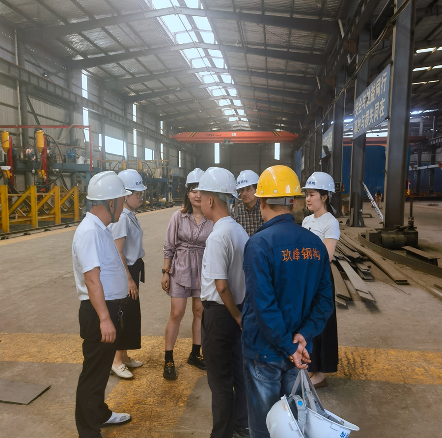 厄瓜多爾建筑商考察睿婕工廠：輕鋼別墅出口南美，合作前景廣闊！(圖3)