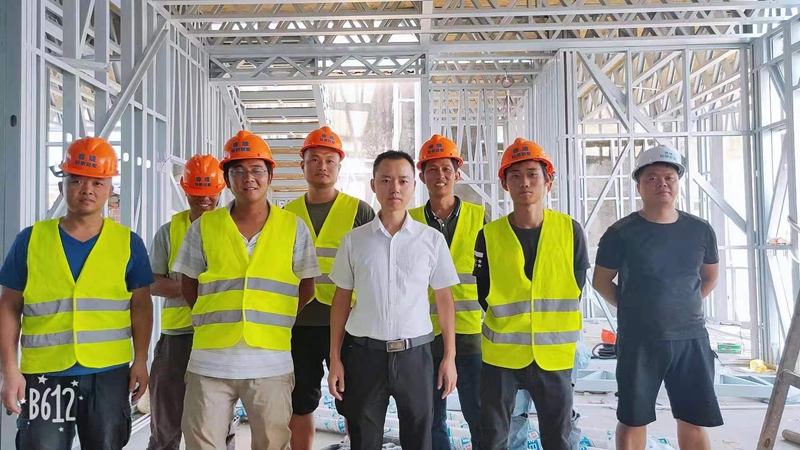 輕鋼別墅需要專業(yè)人員安裝嗎？睿婕輕鋼別墅為您分析